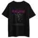 Polo Streetwear Cultural: figura angelical dorada estilo urbano