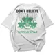 Polo Streetwear DON'T BELIEVE EVERYTHING YOU THINK — Diseño geométrico verde imp 2